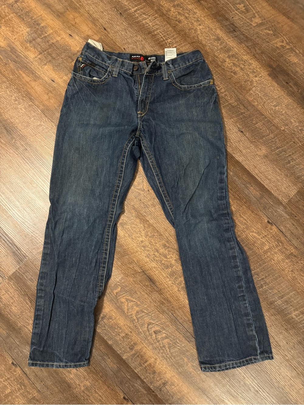 Bundle of 3 pairs of jeans 35$ each! Ariat Dark Blue FR Relaxed Bootcut Jeans - Picture 2 of 3